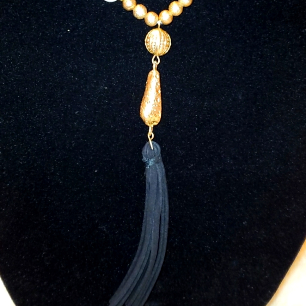 Beautiful long necklace set!!